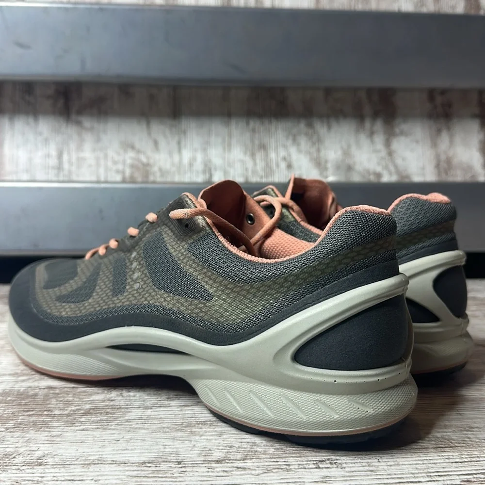 Ecco Biom Fjuel Tie Walking Shoes Women’s Sz 11